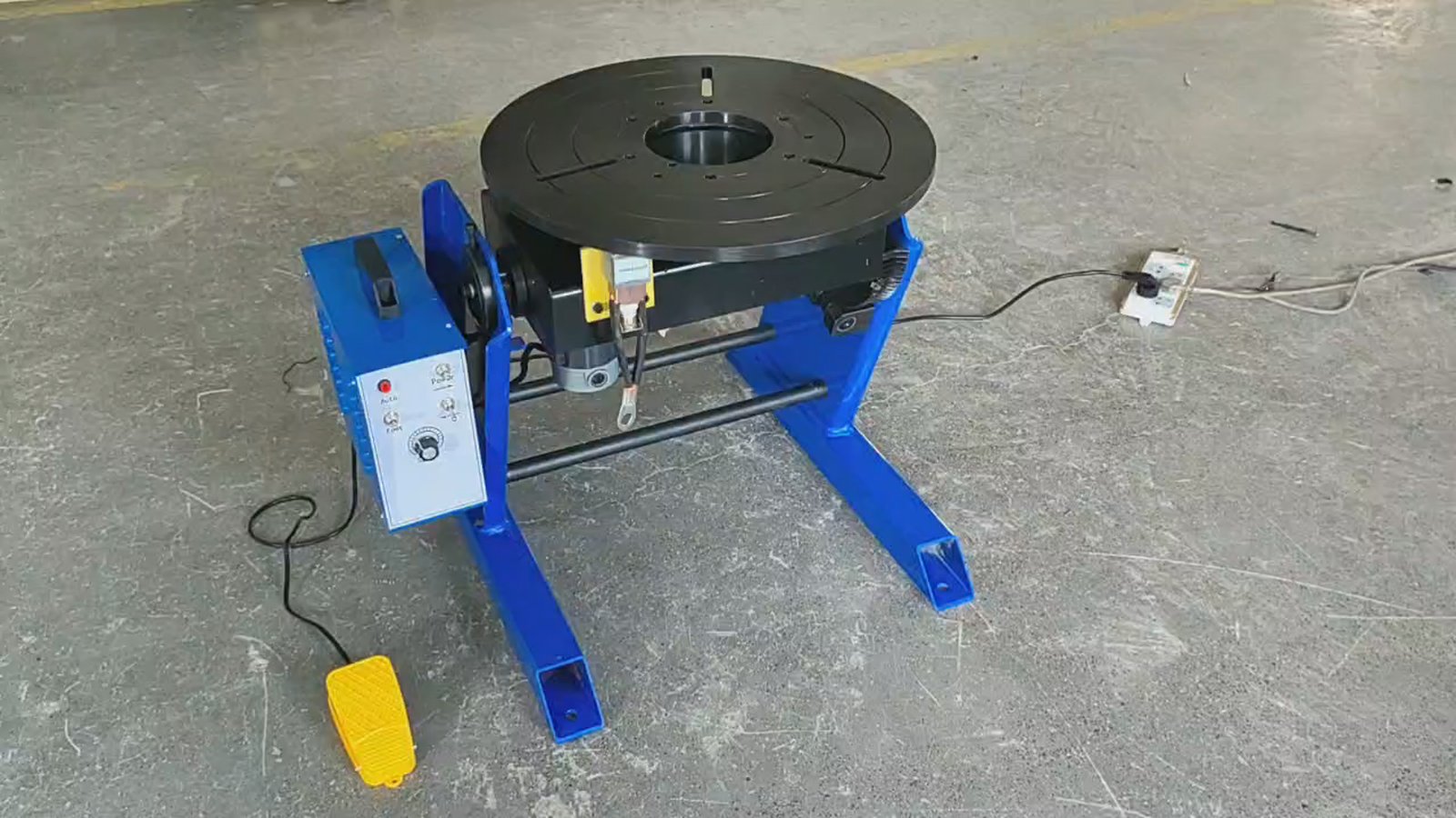 Industrial 300kg Welding Turntable with Speed Control - Image 10
